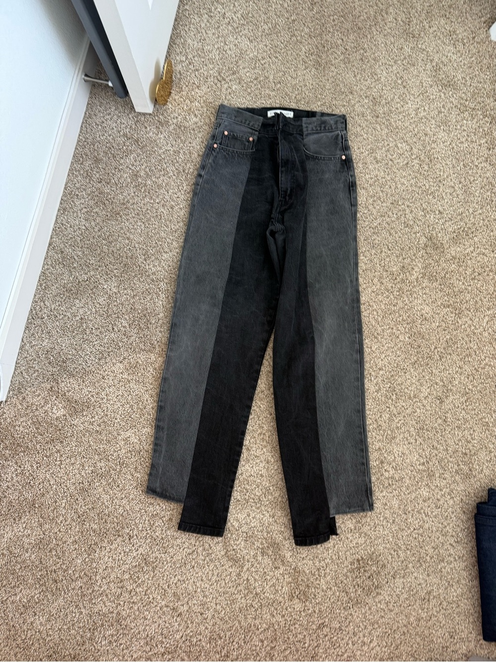 Two-Tone High-Rise Ankle Jeans - Black/Charcoal